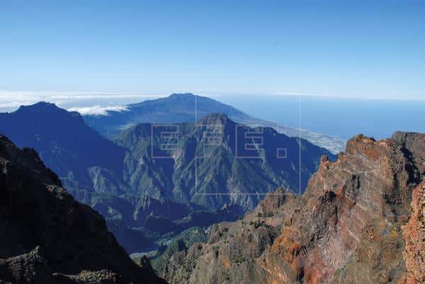 Registran más de 60 seísmos en el volcán Cumbre Vieja, en La Palma