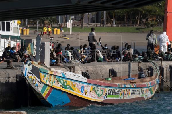 Interior suspende el vuelo de repatriación de inmigrantes a Senegal previsto para hoy miércoles