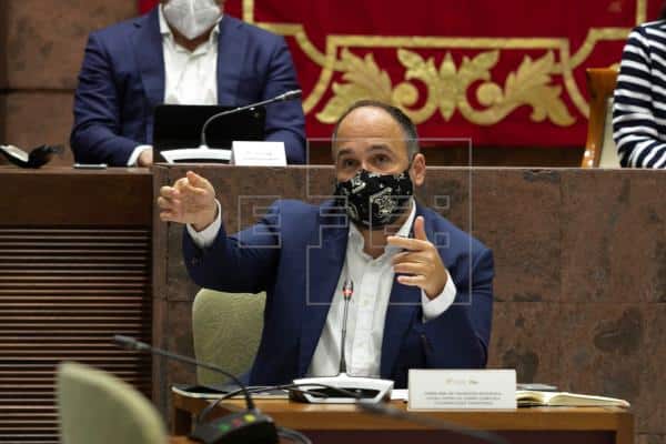 José Antonio Valbuena deja claro que en Canarias no habrá regasificadoras