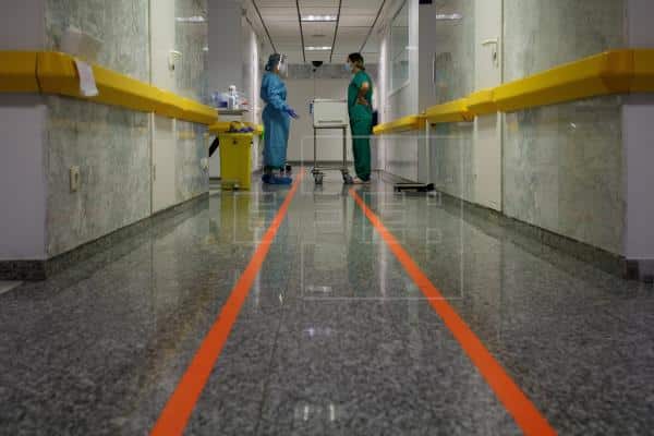 Lee más sobre el artículo Canarias llega a 730 casos, la cifra más elevada durante la pandemia