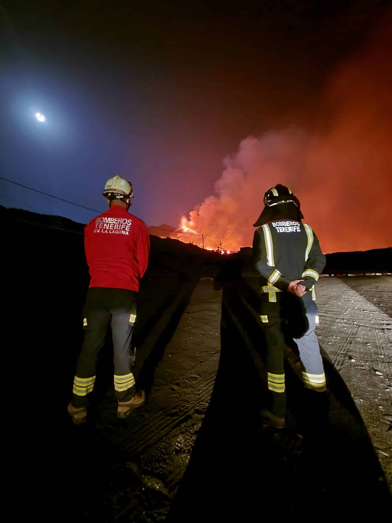 En este momento estás viendo Más de cien bomberos del Consorcio de Tenerife han intervenido en La Palma hasta ahora