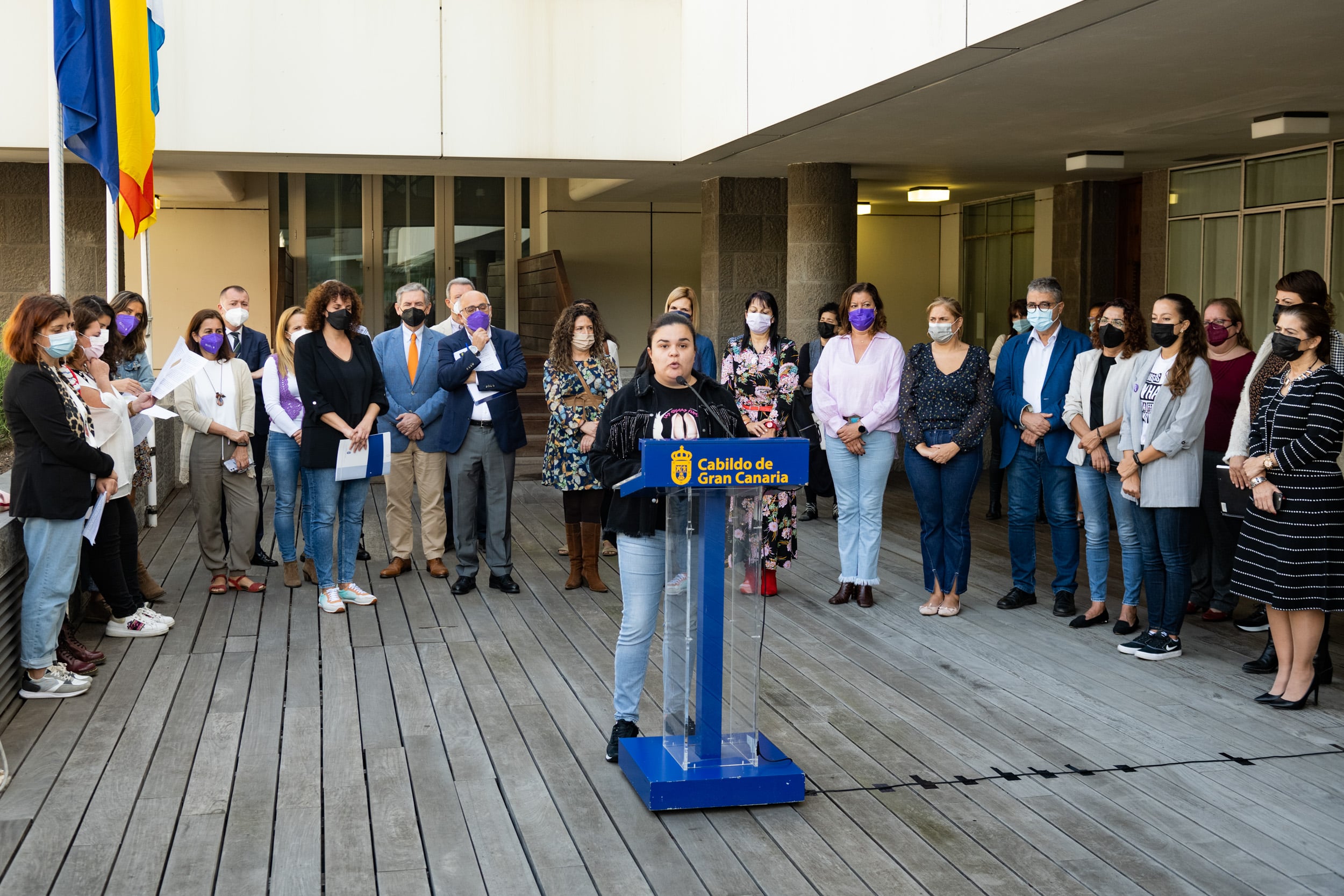 El Cabildo de Gran Canaria promueve la unidad para luchar contra las violencias machistas en el acto institucional por el 25N