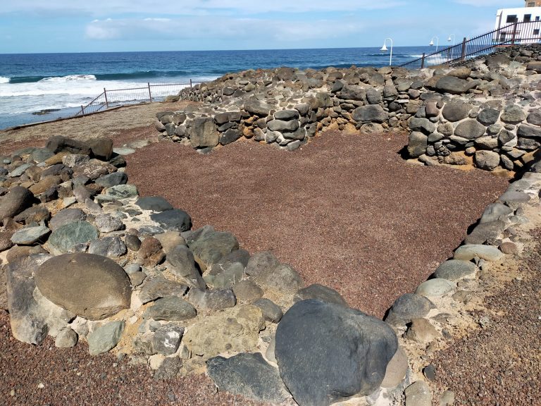 El Cabildo de Gran Canaria desarrolla labores de mantenimiento en 36 yacimientos arqueológicos y sitios etnográficos