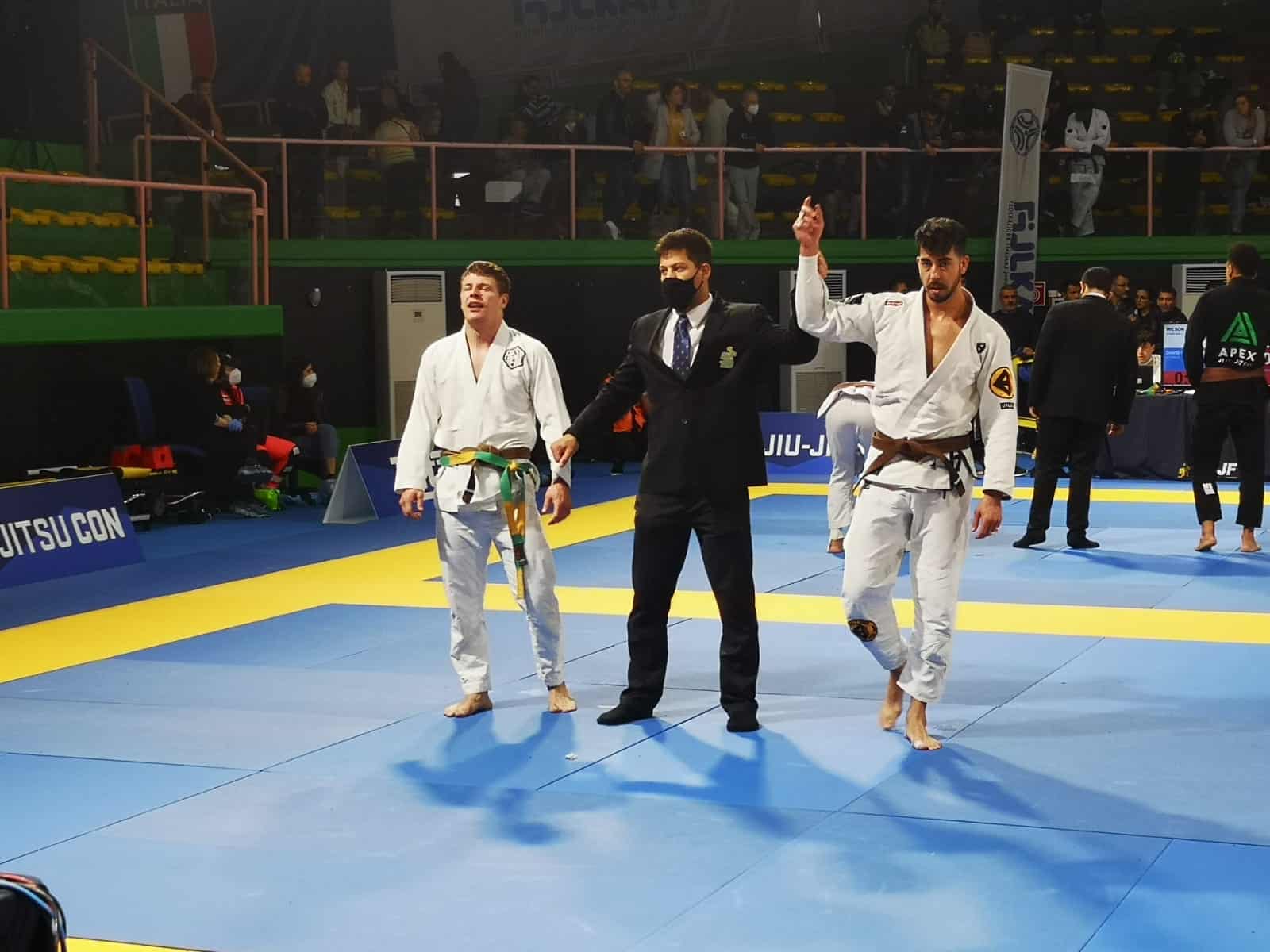 En este momento estás viendo El Cabildo de La Gomera felicita al deportista Jorge Práxedes por su plata en el Campeonato de Europa de Jiu Jitsu