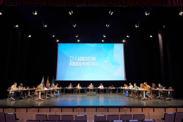La Corporación insular de Fuerteventura aprueba una declaración institucional contra la guerra en Ucrania