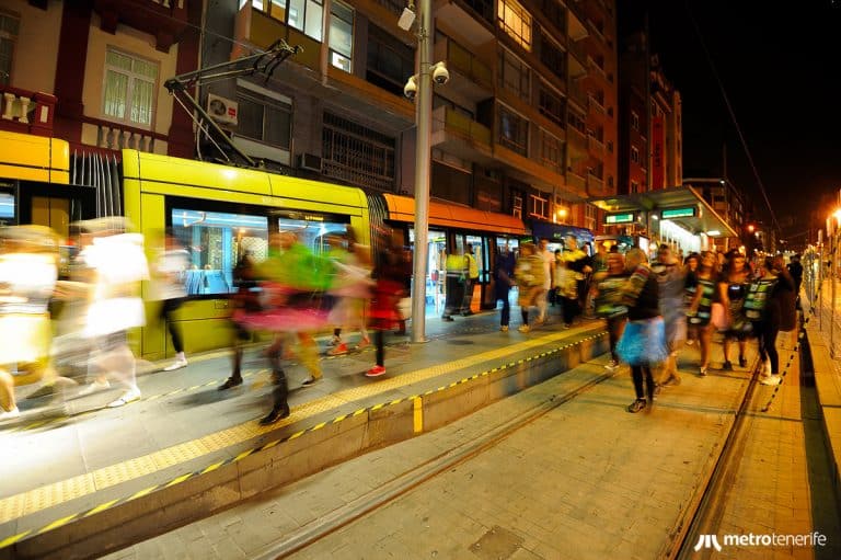 Lee más sobre el artículo El Tranvía de Tenerife operará con unidades dobles durante 66 horas ininterrumpidas este fin de semana de Carnaval