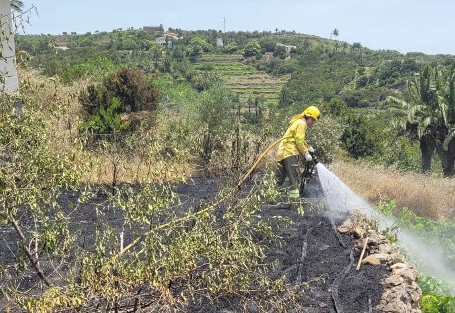 En este momento estás viendo El Cabildo de La Gomera pide extremar la precaución ante la declaración de alerta por riesgo de incendios forestales