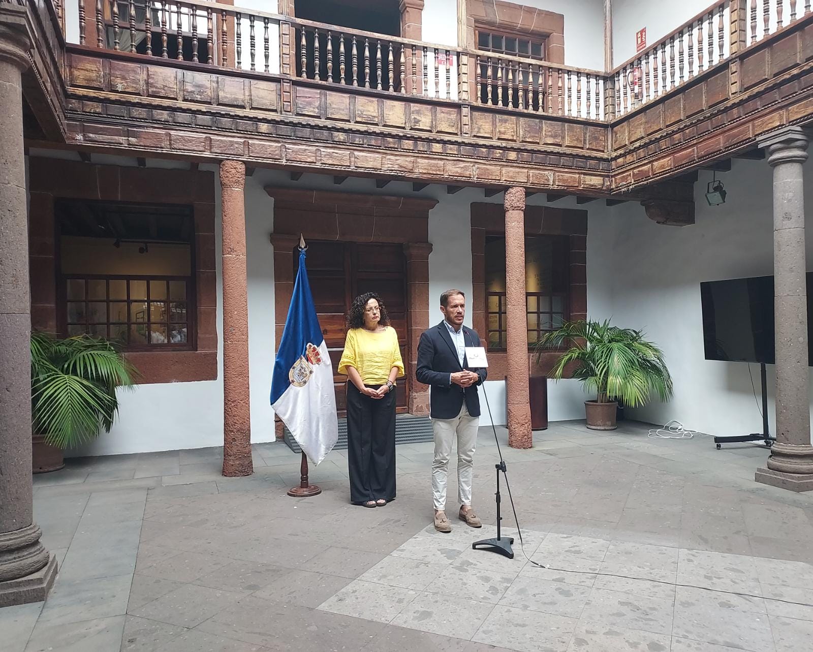 El Cabildo de La Palma entrega 13,5 millones de euros de las donaciones a los afectados por el volcán