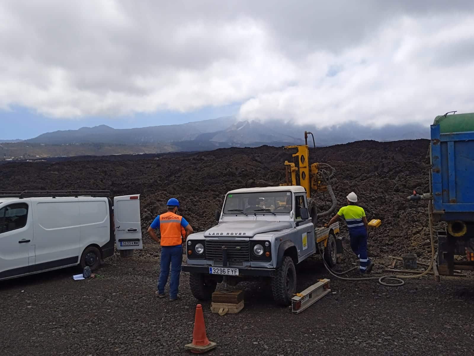 INVOLCAN sondea las coladas de la erupción de Cumbre Vieja, en La Palma, para conocer sus características