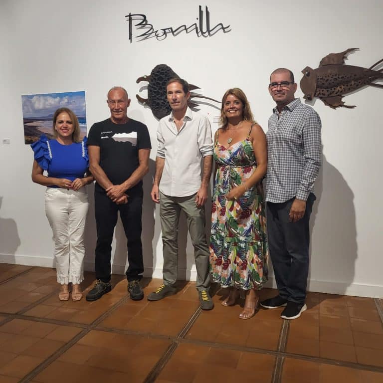 Lee más sobre el artículo El Convento de Santo Domingo de Teguise inauguró la exposición Famara con pixel y pincel