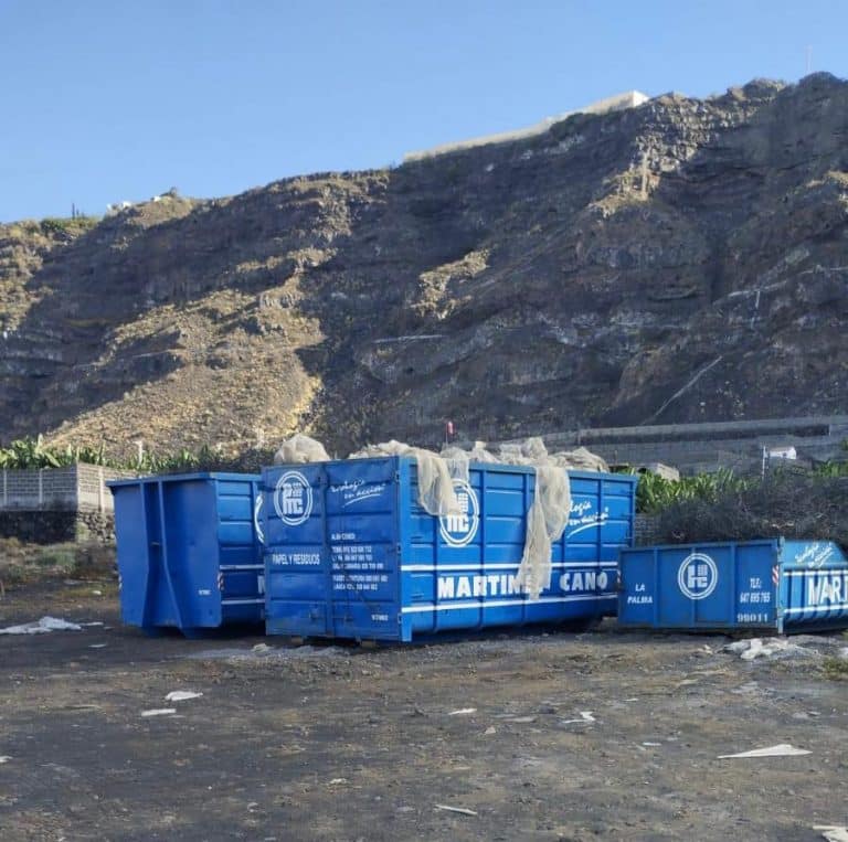 Lee más sobre el artículo El Cabildo de La Palma ha retirado y gestionado más de 207 toneladas de residuos de invernaderos afectados por la erupción volcánica