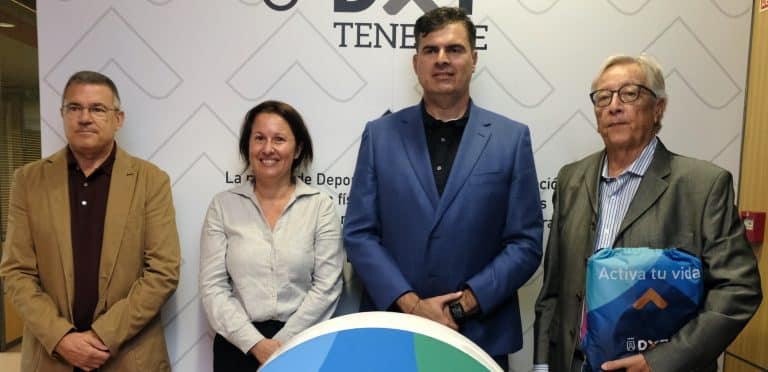 Lee más sobre el artículo <strong>El Lenovo Tenerife se suma al proyecto ‘Educar Entrenando’ del Cabildo</strong>
