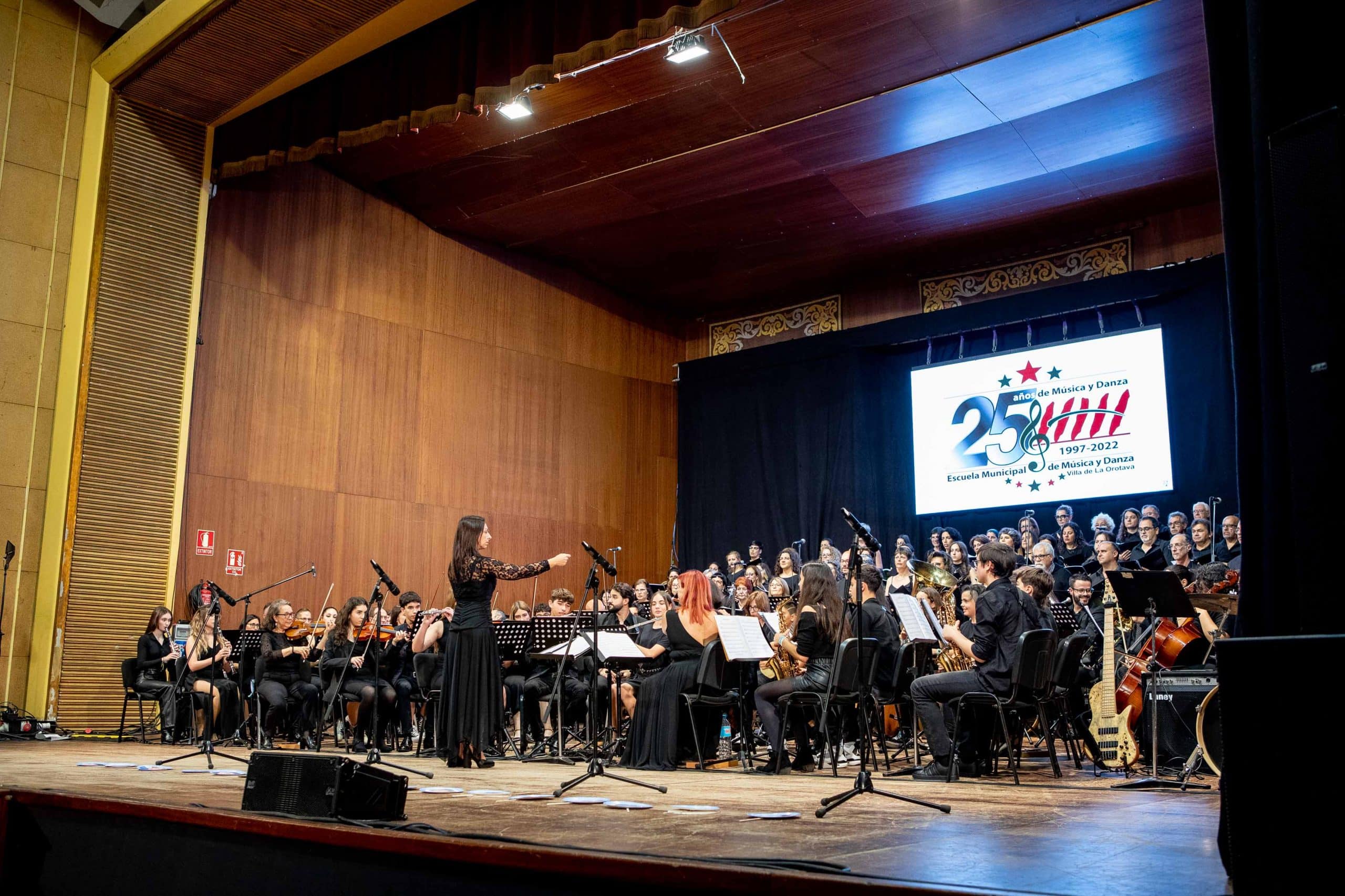 En este momento estás viendo La Escuela Municipal de Música y Danza Villa de La Orotava celebra su 25 aniversario con un concierto especial