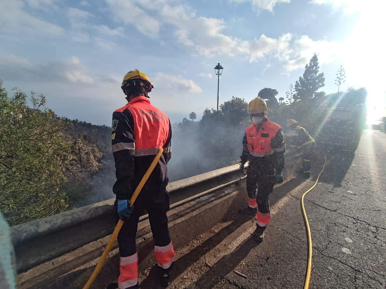 En este momento estás viendo Bomberos de Lanzarote acuden a colaborar en las labores de extinción del incendio de Tenerife 