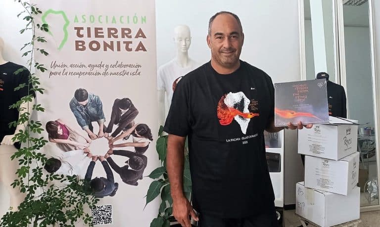 Lee más sobre el artículo Tierra Bonita dona más de 600 libros de ‘Las otras historias del volcán’ a una decena de asociaciones  de La Palma para que obtengan fondos con su venta